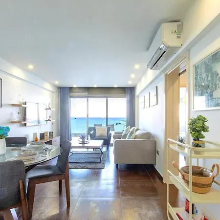 Sea View With Pool - Relax By The Coast Apartment