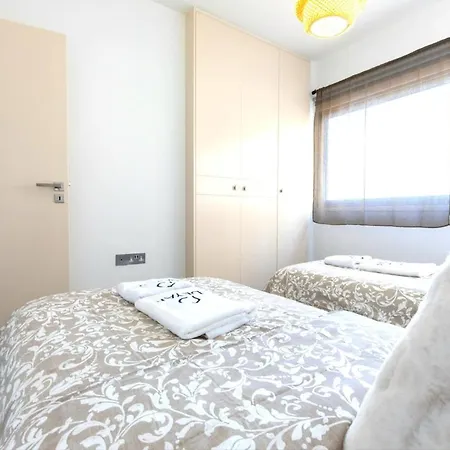 Sea View With Pool - Relax By The Coast Apartment