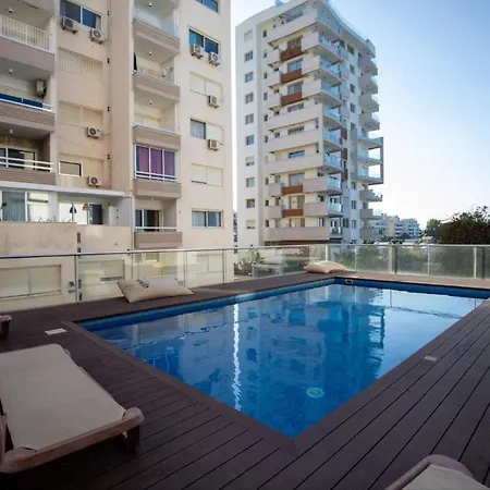דירה Sea View With Pool - Relax By The Coast